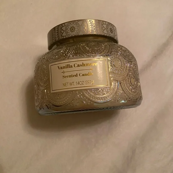 Vanilla Cashmere Scented Candle - Decorative Iridescent Jar - Picture 1 of 6